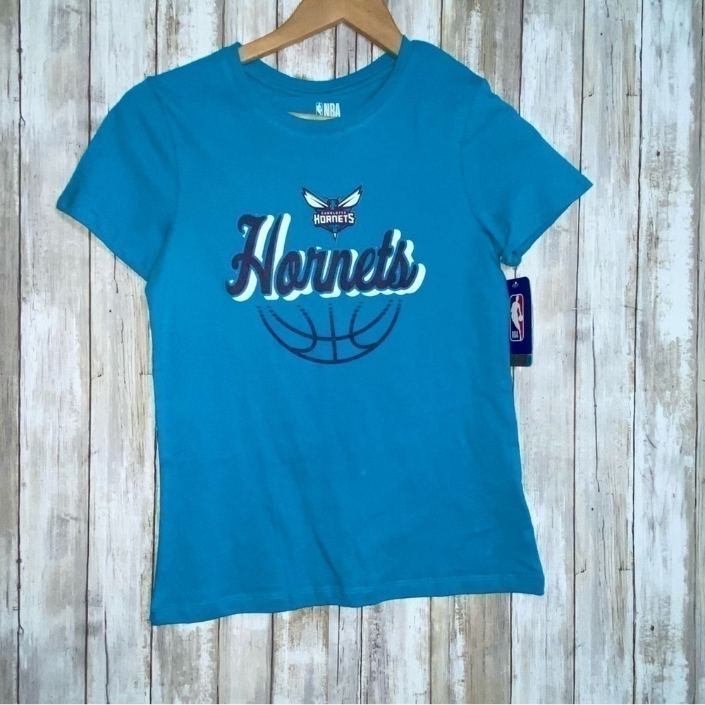 Charlotte Hornets Girls Large Teal Graphic Tee NBA Kids Shirt NWT - Picture 2 of 5